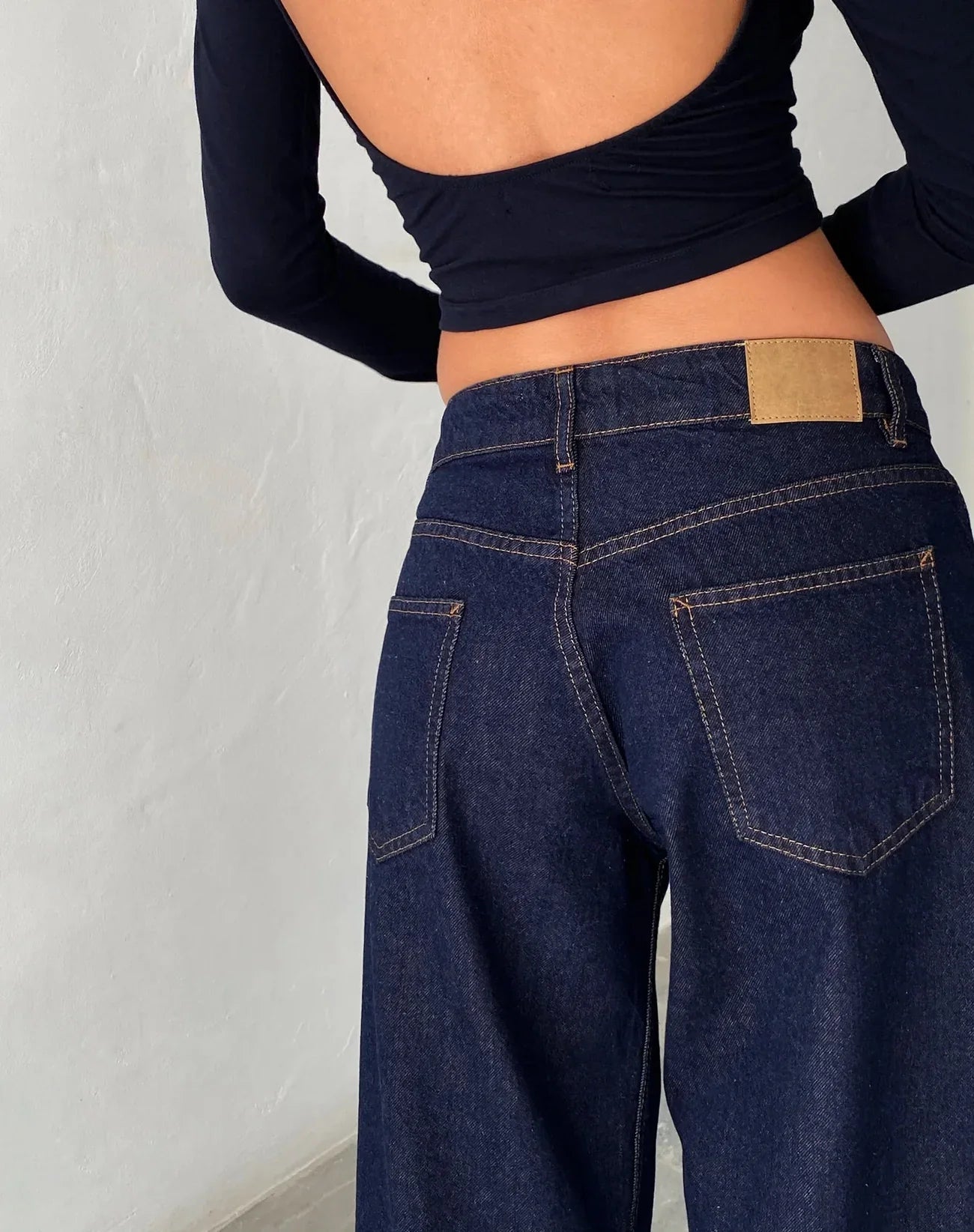 Relaxed fit low-rise wide-leg jeans